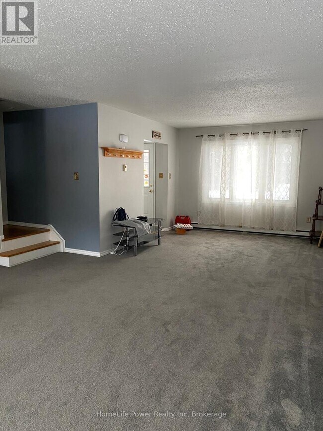 653 Albert St in Waterloo, ON - Building Photo - Building Photo