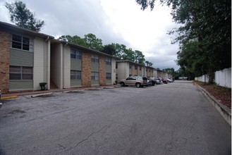 San Jose Place Apartments in Jacksonville, FL - Building Photo - Building Photo