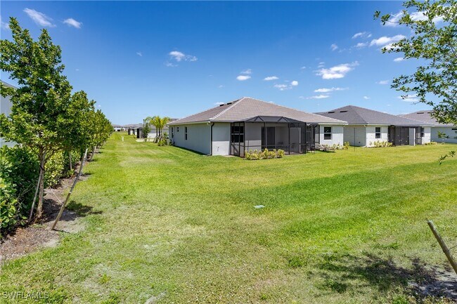 property at 2140 Dragonfruit Wy