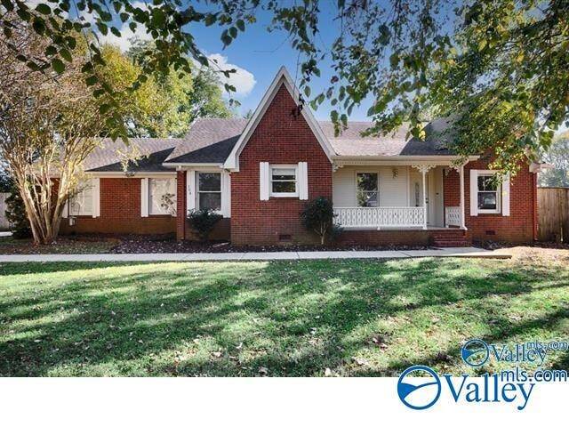 property at 104 Lindsey Ln