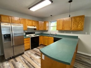 1207 Red Bud Ave in Bull Shoals, AR - Building Photo - Building Photo