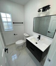 3161 NW 31st St in Miami, FL - Building Photo - Building Photo