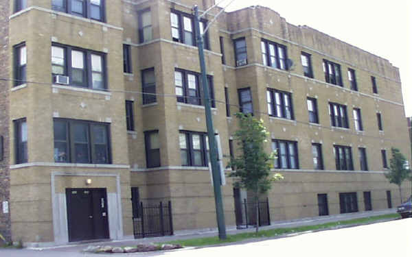 347-351 S Central Ave in Chicago, IL - Foto de edificio - Building Photo