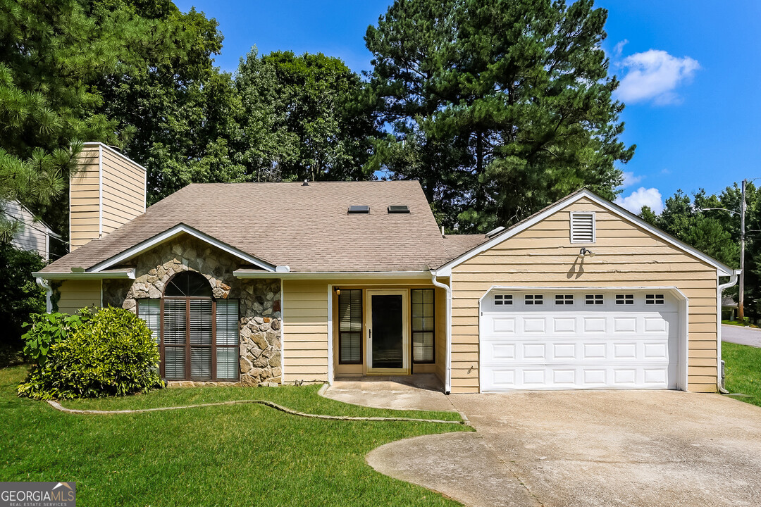 202 Clydesdale Ln SE in Mableton, GA - Building Photo