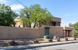 Overlooking Old Town Albuquerque Apartments