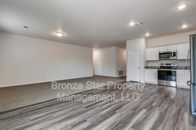 2525 Comal Creek Dr in Glenn Heights, TX - Building Photo - Building Photo