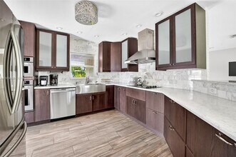 2036 NE 30th St in Fort Lauderdale, FL - Building Photo - Building Photo