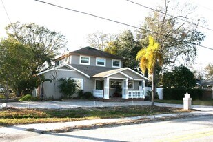 8006 N Rome Ave in Tampa, FL - Building Photo