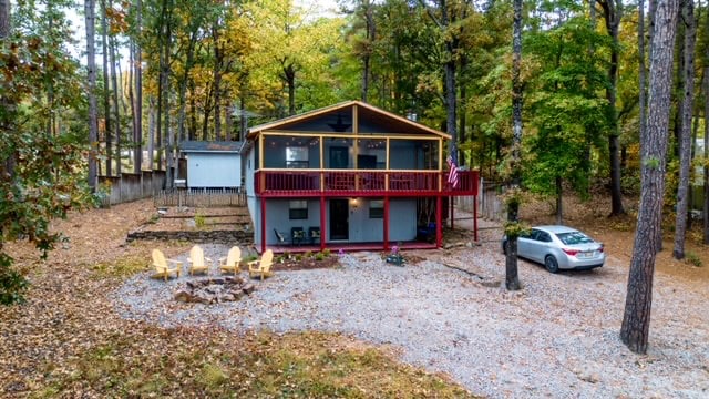 property at 44 Whitewood Cir