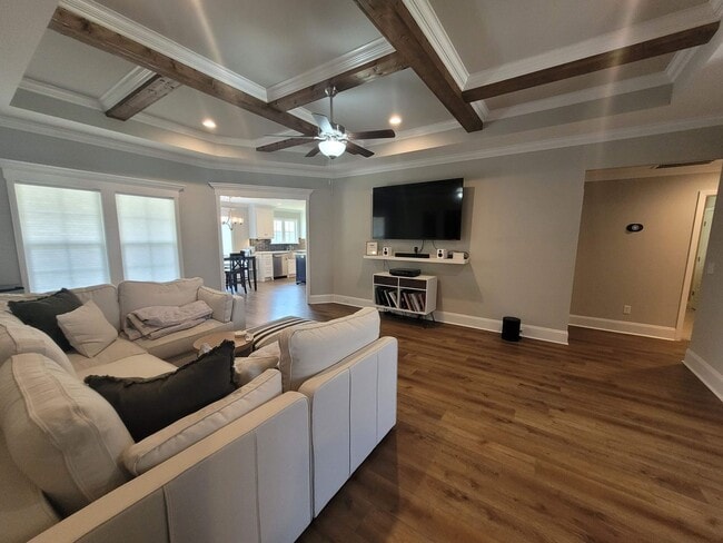 property at 3925 Duke Ct