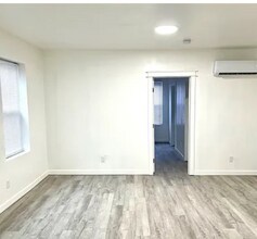 2131 Williams Ave in Cincinnati, OH - Building Photo - Building Photo