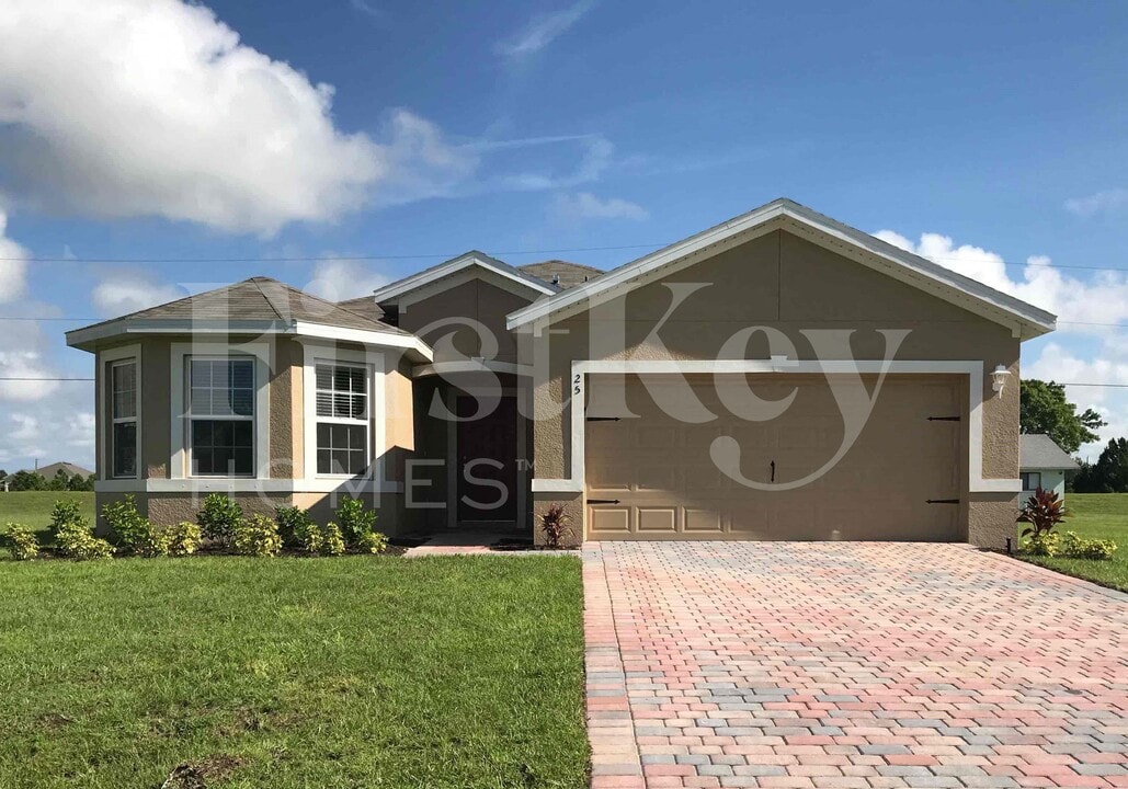 625 SW 25th Terrace in Cape Coral, FL - Building Photo