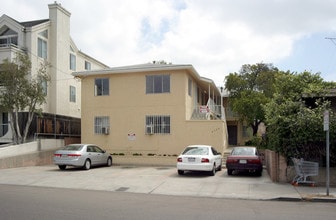 4109-4115 Front St in San Diego, CA - Building Photo - Building Photo