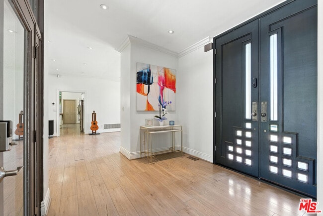 property at 5139 Collett Ave