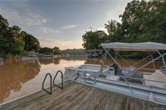 800 Edgewater Dr, Unit apartment in Belmont, NC - Building Photo - Building Photo