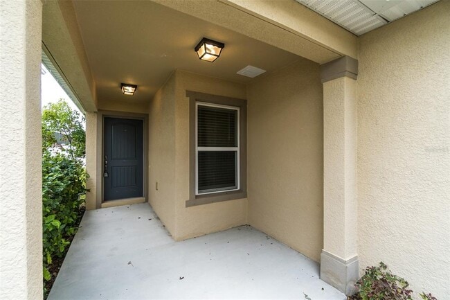 11220 Gold Compass St in Gibsonton, FL - Building Photo - Building Photo