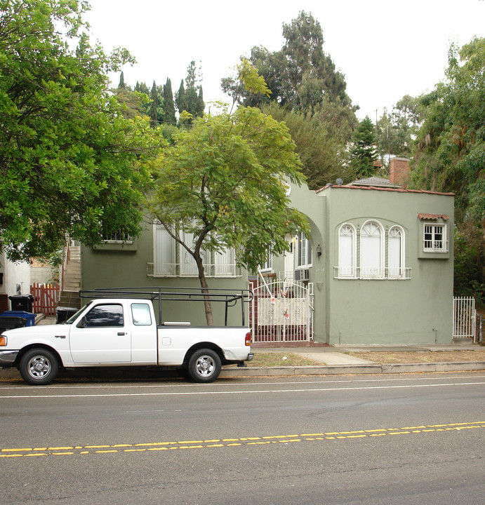 1536-1538 Silver Lake Blvd in Los Angeles, CA - Building Photo