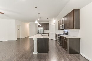 9007 San Saba Way in Willis, TX - Building Photo