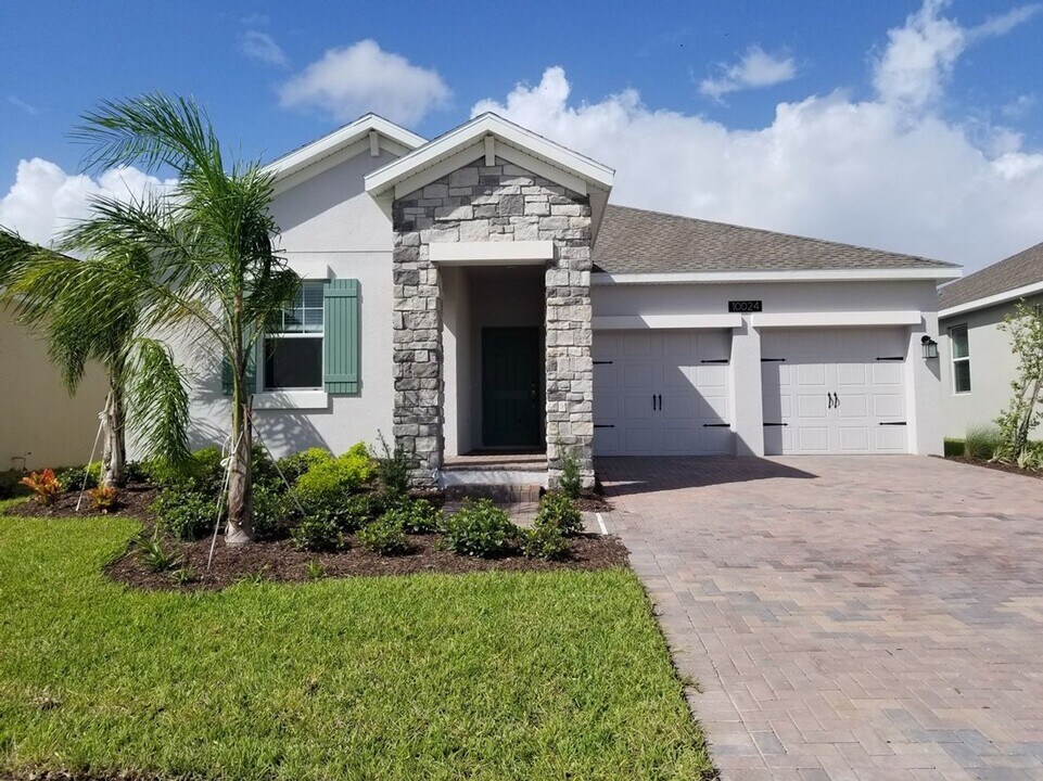 10028 Lovegrass Ln in Orlando, FL - Building Photo