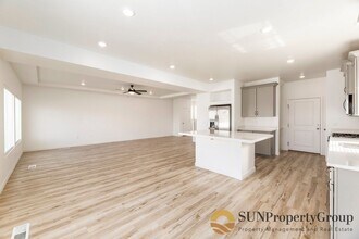 4190 Safflower Dr in Lehi, UT - Building Photo - Building Photo
