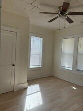 607 9th Ave in Teague, TX - Foto de edificio - Building Photo