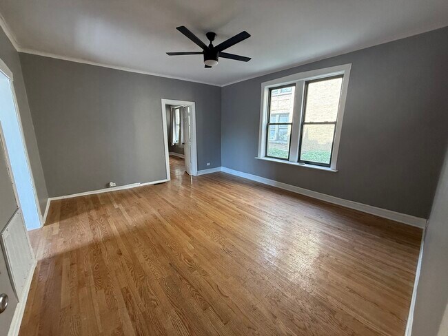 1028 E Hyde Park Blvd in Chicago, IL - Building Photo - Building Photo