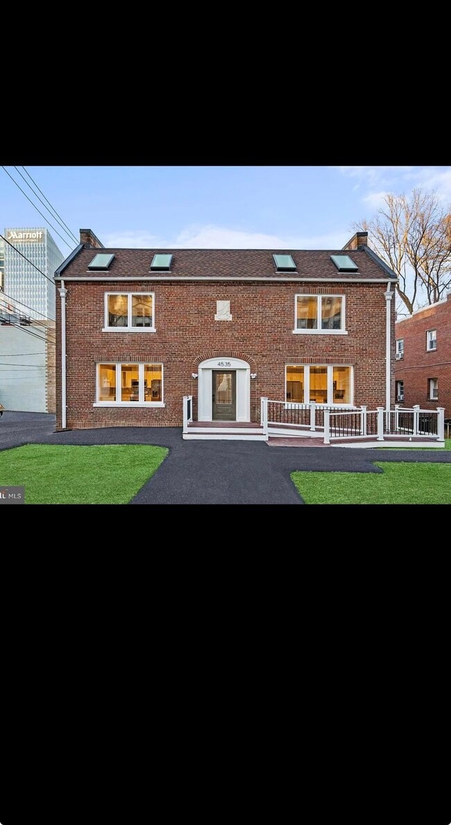 4535 Avondale St, Unit 3