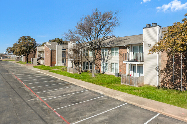 Center Ridge in Duncanville, TX - Building Photo - Building Photo