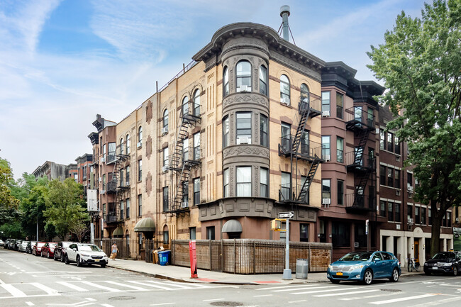 372 2nd St in Brooklyn, NY - Building Photo - Primary Photo