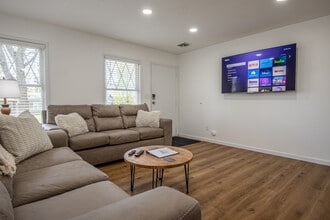 1110 Cedarbrook Dr in Rome, NY - Building Photo - Building Photo