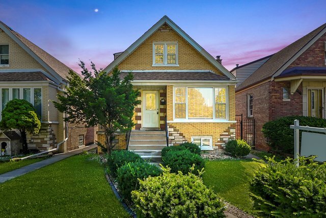 property at 5949 S Kildare Ave