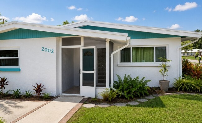 property at 2002 Linwood Dr