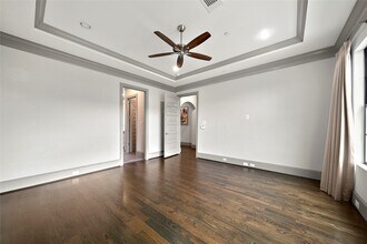 2905 Bering Dr in Houston, TX - Building Photo - Building Photo