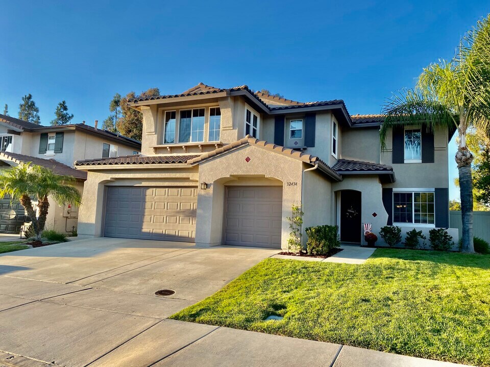 32434 Campo Dr in Temecula, CA - Building Photo