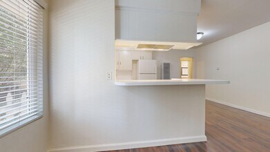 2407 Ruhland Ave, Unit 2 in Redondo Beach, CA - Building Photo - Building Photo