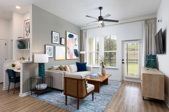 Integra Heights in Clermont, FL - Foto de edificio - Interior Photo