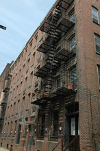 205-215 Cuthbert St in Philadelphia, PA - Building Photo - Building Photo