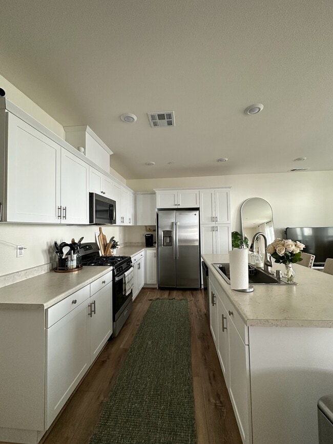 30321 Town Square Dr in Menifee, CA - Foto de edificio - Building Photo