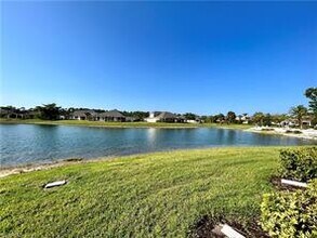 4202 Liron Ave-Unit -101 in Ft. Myers, FL - Building Photo - Building Photo