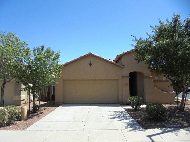 17793 W Post Dr in Surprise, AZ - Building Photo