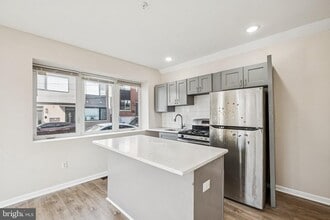 512 W Norris St in Philadelphia, PA - Building Photo - Building Photo