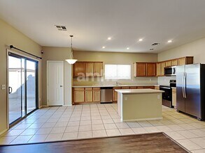 2548 W Spencer Run in Phoenix, AZ - Building Photo - Building Photo