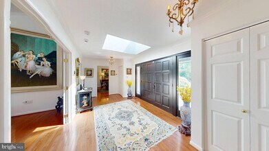 317 Springvale Rd in Great Falls, VA - Building Photo - Building Photo