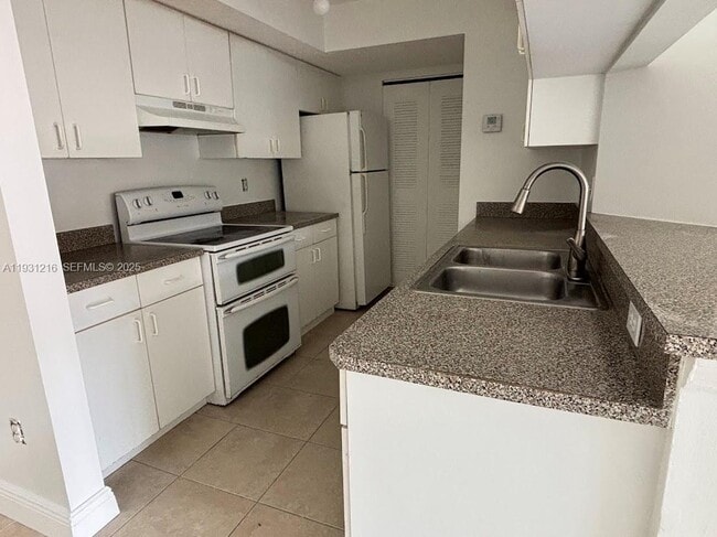 440 S Park Rd in Hollywood, FL - Building Photo - Building Photo