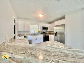 1419 NE 25th Pl in Ocala, FL - Building Photo - Building Photo