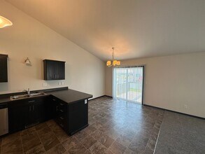 911 30th Ave W in West Fargo, ND - Building Photo - Building Photo