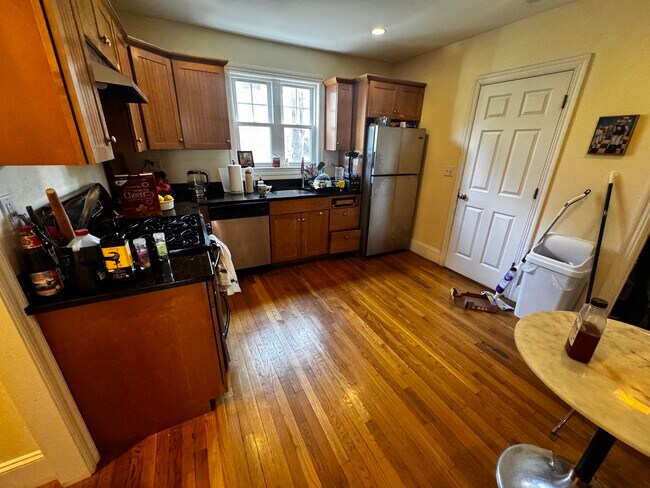 100 Hillside St, Unit 1 in Boston, MA - Building Photo - Building Photo