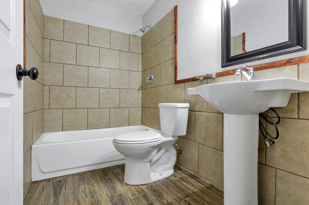 454 E 16th Ave in Columbus, OH - Building Photo