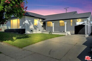 6116 S La Cienega Blvd in Los Angeles, CA - Building Photo