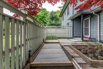 17 Rhynus Rd in Sharon, CT - Building Photo - Building Photo